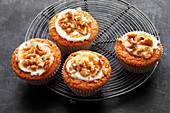 Greek walnut muffins with yoghurt