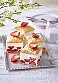 Cream slices with strawberries
