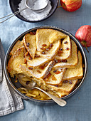 Bread pudding with apples