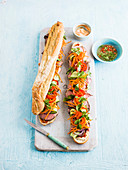 Banh mi mit Rindfleisch und Gemüse