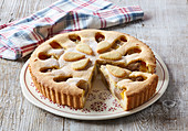 Vanille-Birnen-Kuchen mit Nüssen