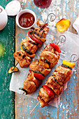Chicken skewers with paprika and zucchini