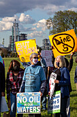 Oil pipeline closure protest, Michigan, USA