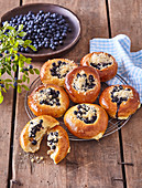 Cakes with custard and blueberries