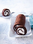 Cocoa roll with stracciatella cream