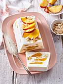 Yoghurt terrine with peaches