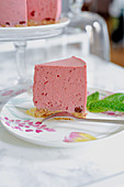 No bake strawberry cake