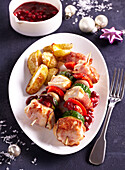 Turkey skewer with cranberry sauce