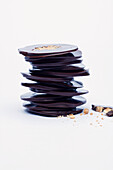 Hazelnut-caramel-chocolate disks