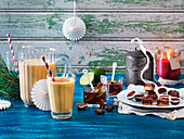 Cinnamon smoothie with banana and almond milk, mulled wine with lime, butterscotch, fudge with peanuts and cocolate