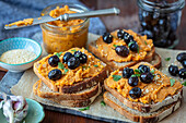 Red lentils pate,  wholemeal bread