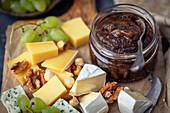 Cheese platter with apple-and-coffee chutney