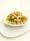 Chickpeas in olive oil and lemon