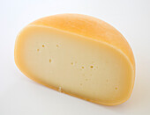 Sliced Oakdale Cheese Gouda Company Gouda cow's milk cheese