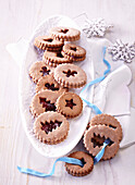 Linzer spelt Christmas cookies