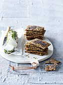 Lentil crisp bread with goat's cheese