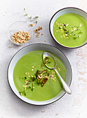 Broccoli and spinach creamy soup