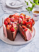 Brownies cheesecake with strawberries