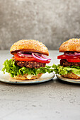 Veggie-Burger mit Bohnen-Patties