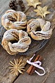 Vegan yeast bread wreaths with cinnamon