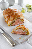 Salmon fillet with leek baked in puff pastry