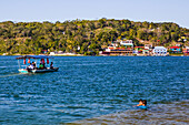 Bootsfahrt nach Flores, am See Peten-Itza, El Peten, Guatemala, Mittelamerika