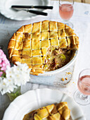 Österliche Pie mit Hasenfleisch