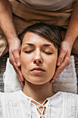 Thai face massage