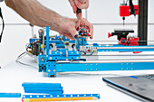 Assembling CNC Laser Cutting Machine