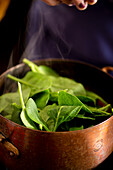 Kochen mit frischem Spinat