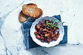 Roasted chanterelles with toasted bread