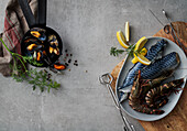 Mussels, mackerel fillets and tiger prawns for grilling