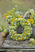 Summer wreath, material tied on a reed (hydrangea, poppy pods, tansy, wild carrot)