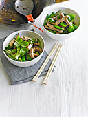 Stir-fry green curry beef with asparagus and sugar snaps