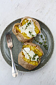 Jacket potato with sheep's curd and linseed oil