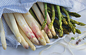 Green and white asparagus