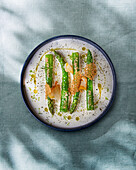 Green asparagus with haddock