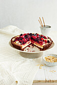 Berry tart with cream liqueur and Baileys pudding