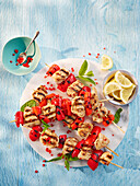 Skewers with sweet chili chicken and red pepper