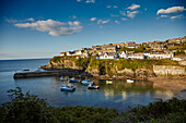 Blick auf den Hafen von Port Issac in Cornwall