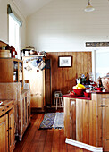 Holzvertäfelte Küche in Masterton, Neuseeland