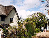 Reetgedeckter Cottage-Garten in Devon