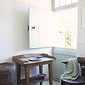 Bathroom with wash stand and open stable door