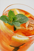 Long Hot Summer Cocktail mit Campari-Whiskey und Bitter