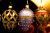 Decorative glass baubles