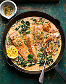Salmon with spinach-cream sauce