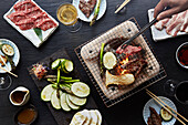 Japanisches Barbecue mit Wagyu-Rind und Gemüse