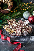 Butter cookies in different shapes - one dough, different shape