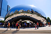 Cloud Gate sculpture in Chicago