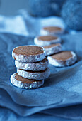 Cocoa-almond biscuits